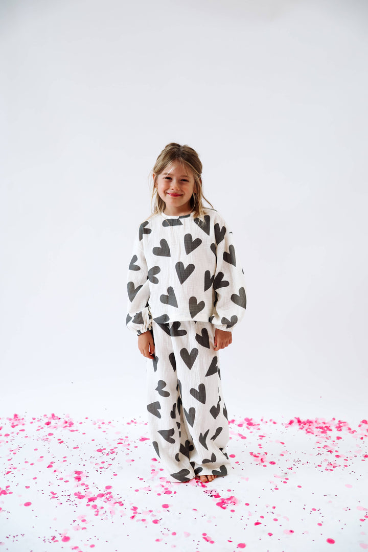 black hearts all over pant