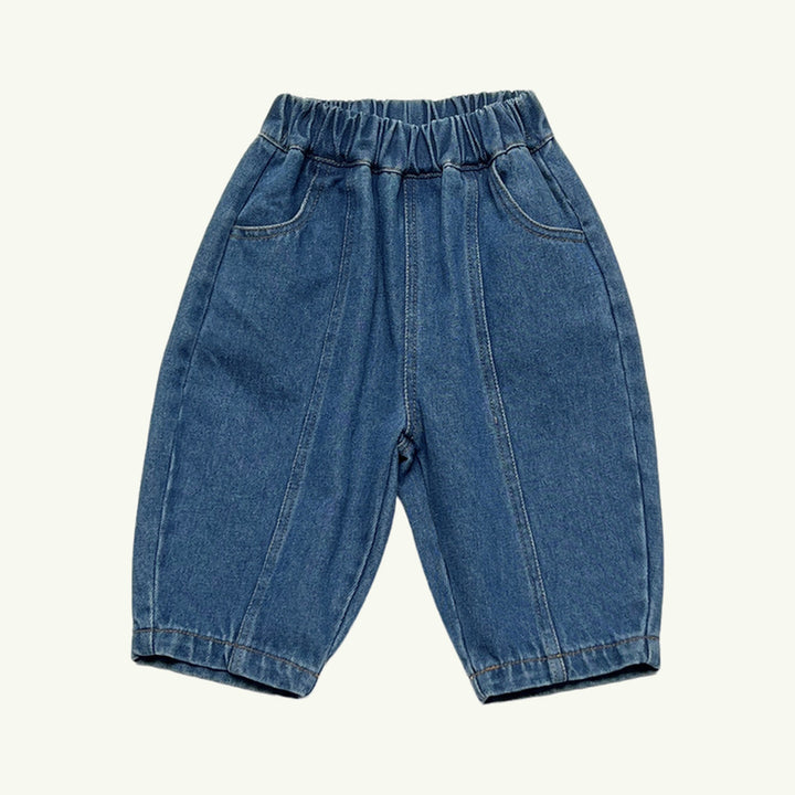 baby balloon jean on stork