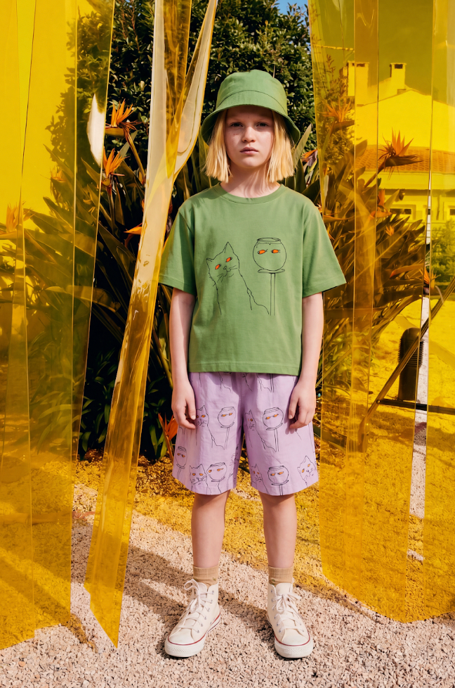 suspicious cat tee - sage green