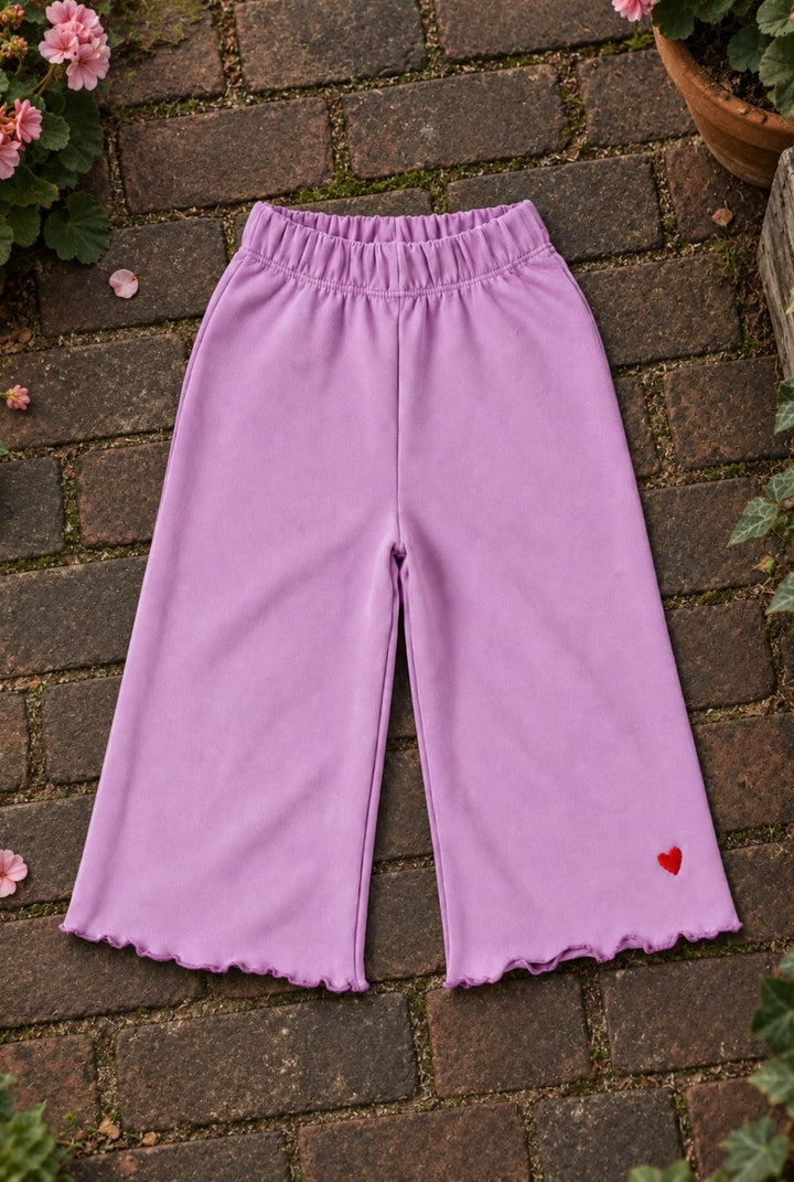 heart pants on stork