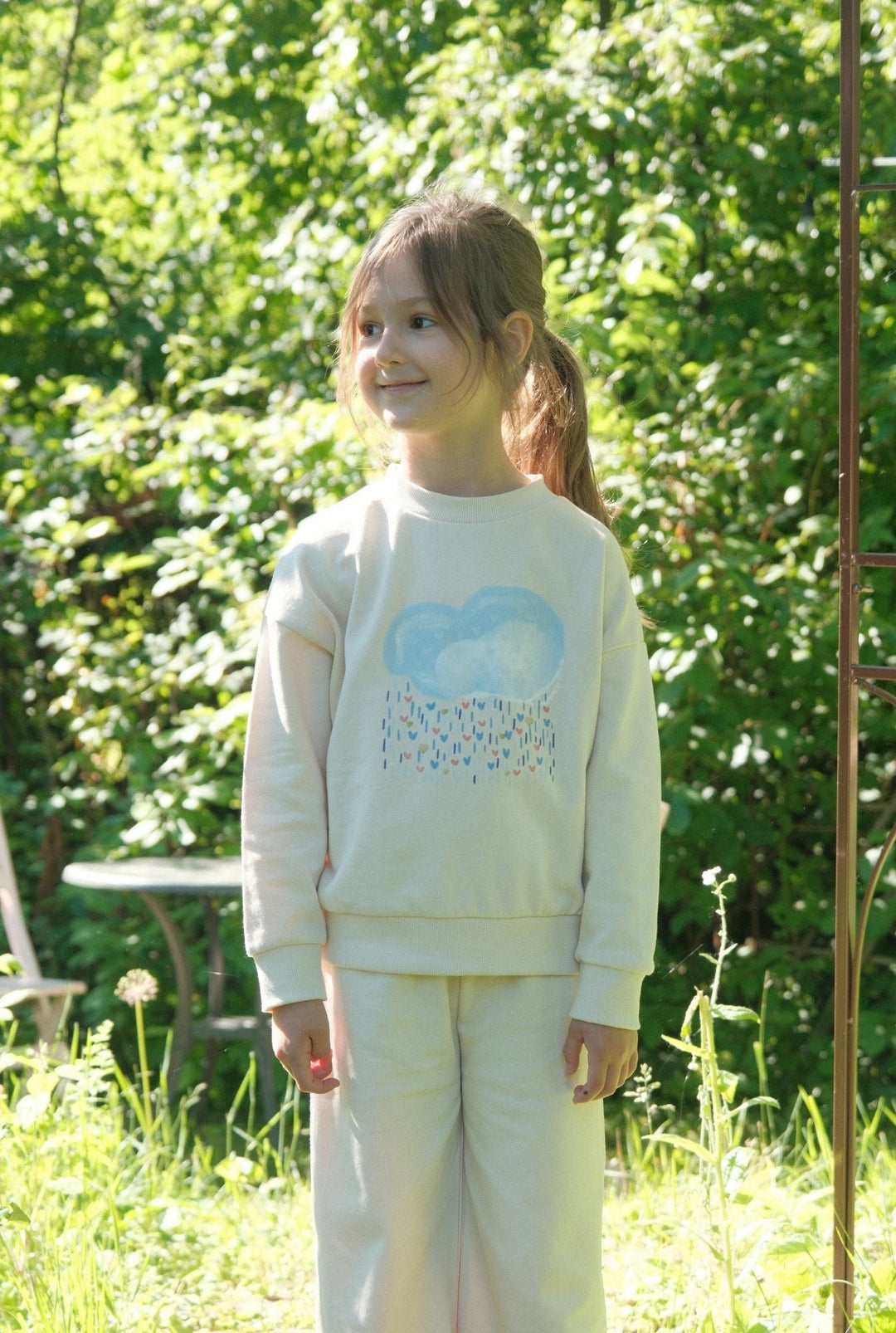 rain crewneck on stork